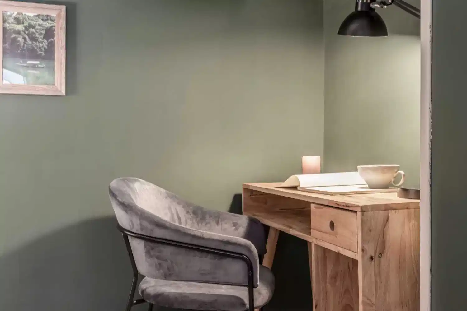 2 Bedroom 2 Bathroom - Bedroom?w=400&h=260&fit=crop&q=40&auto=format&trim=auto