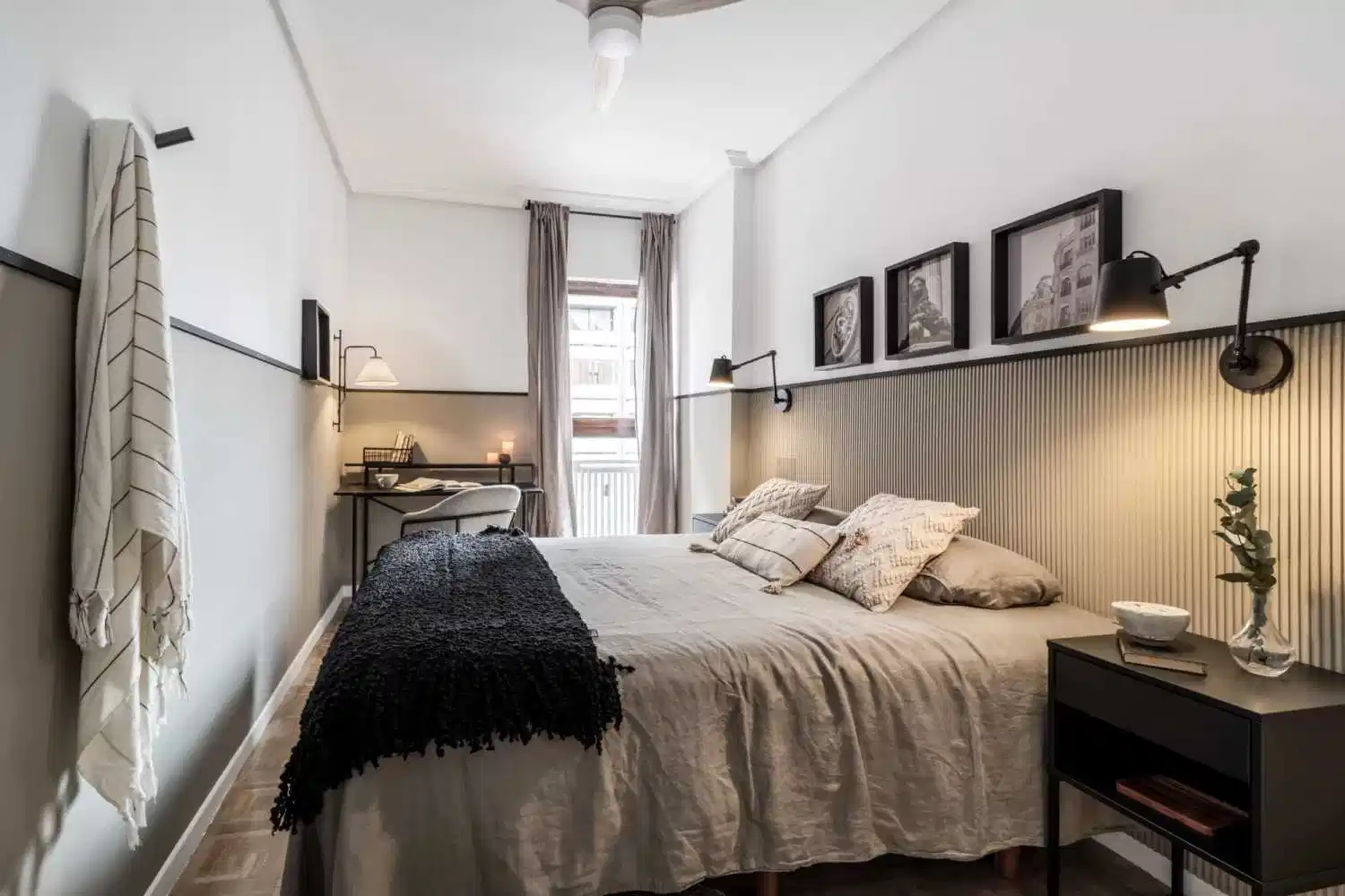 Exterior?w=400&h=260&fit=crop&q=40&auto=format&trim=auto