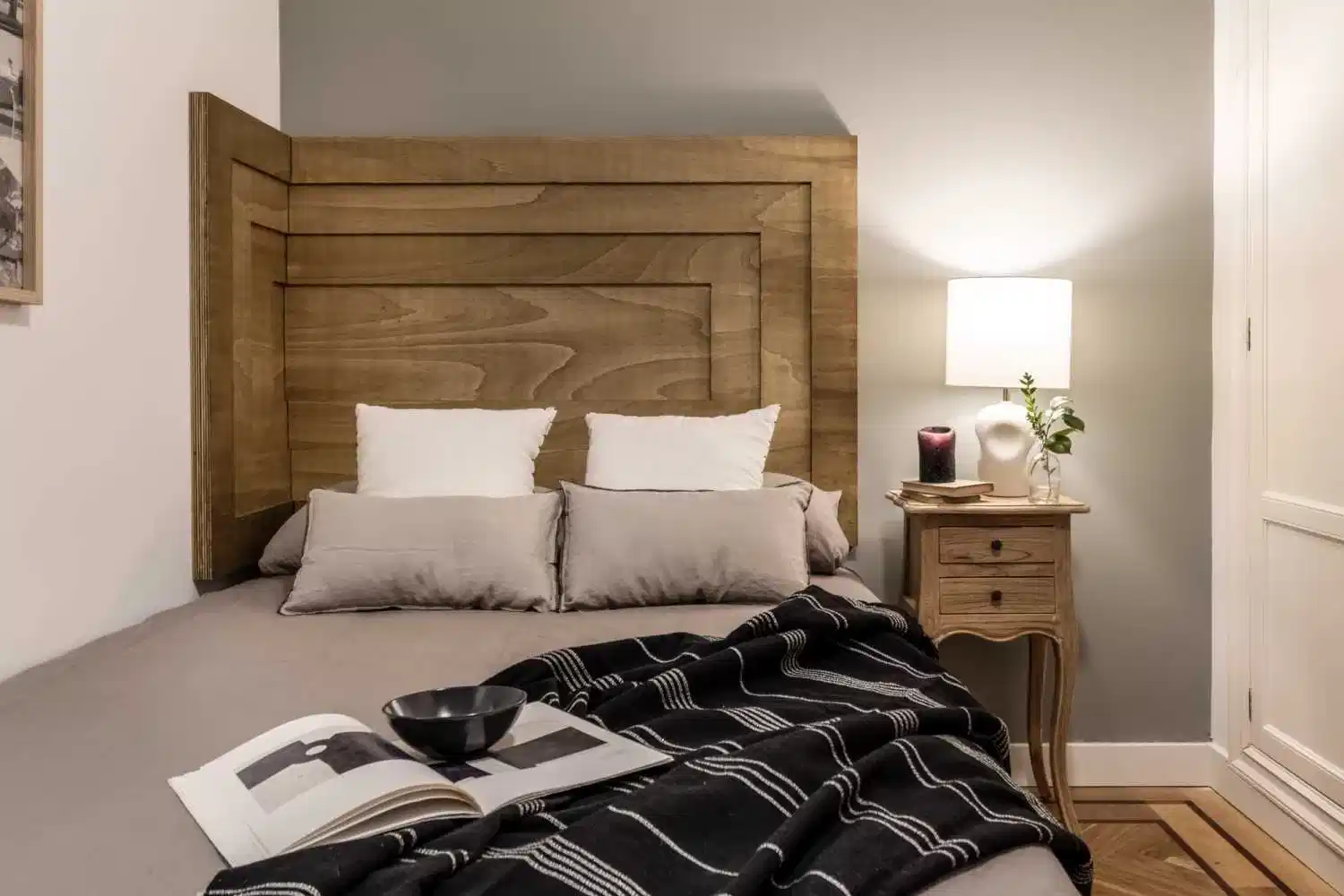 Exterior?w=400&h=260&fit=crop&q=40&auto=format&trim=auto