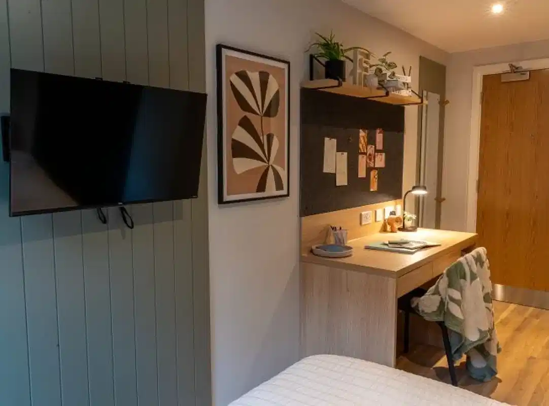 Amenities?w=400&h=260&fit=crop&q=40&auto=format&trim=auto