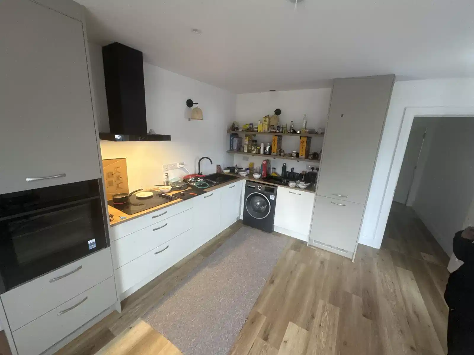 Room in a 5 Bedroom Apartment, 4 Linn Bheag, Rahoon Rd, Galway H91 084F - Galway, Ireland - Kitchen