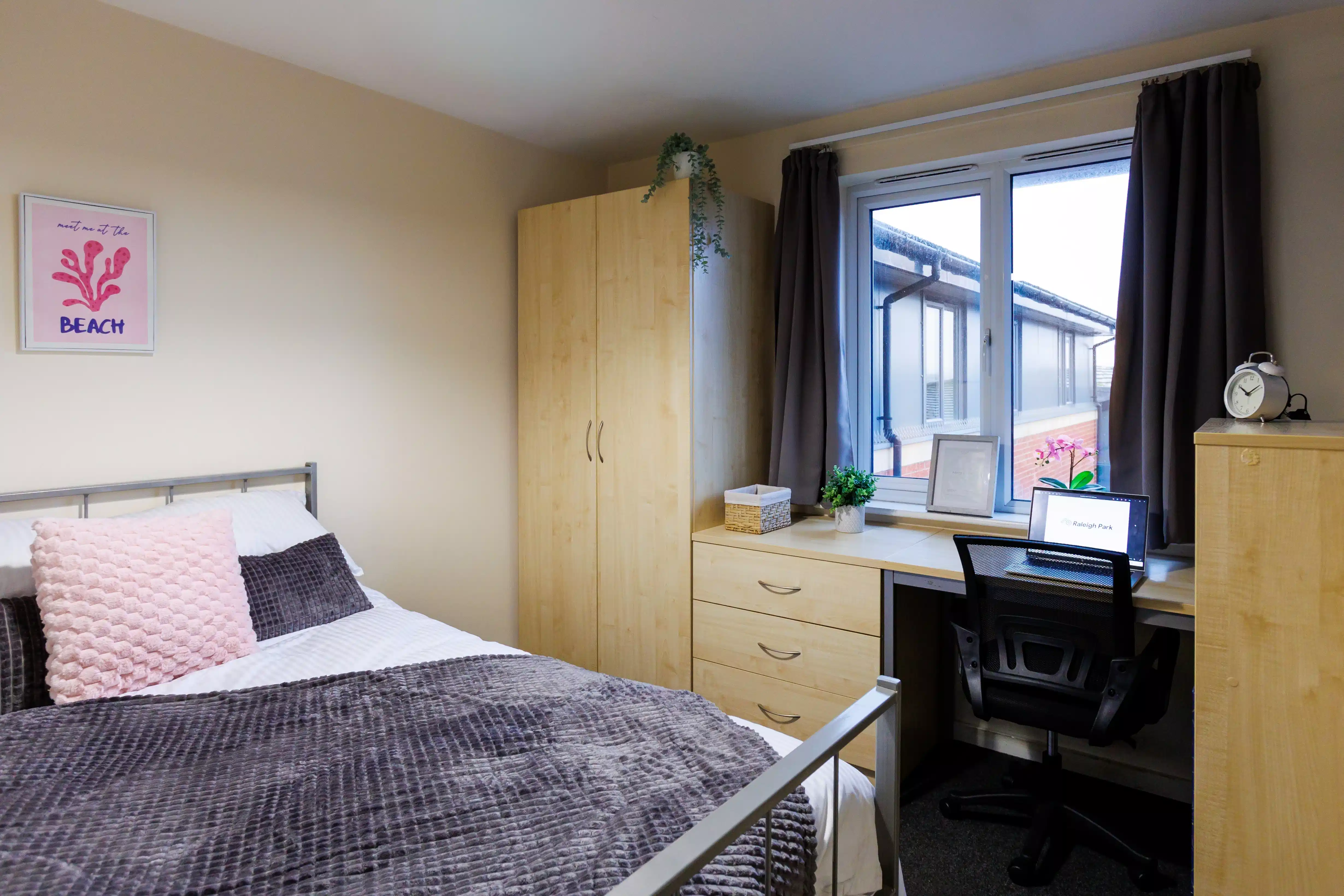 Gold Large 2 Bed Apartment