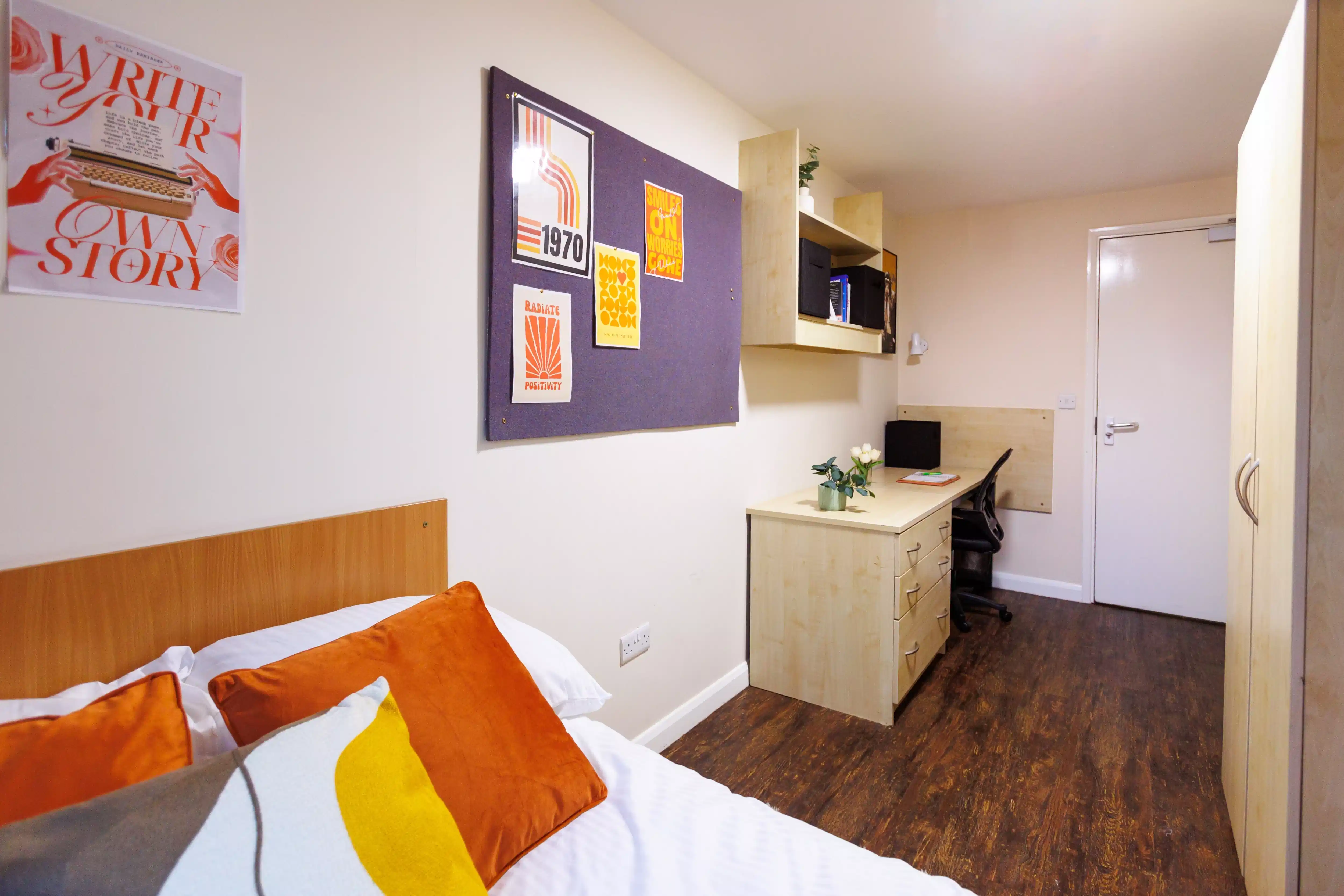 Gold Ensuite