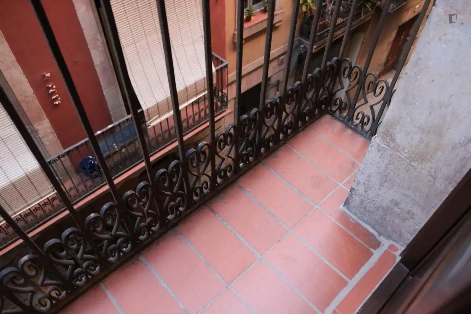 UNP 08002, Barcelona - Barcelona, Spain - Exterior