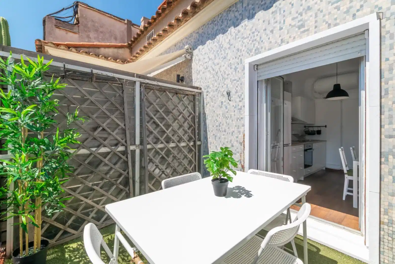 UNP 08008, Barcelona - Barcelona, Spain - Exterior