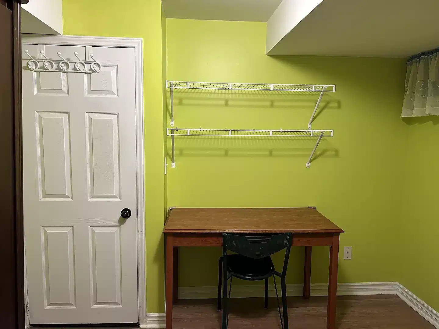 SPR M9V4E4, Toronto - Toronto, Ontario, Canada - Amenities