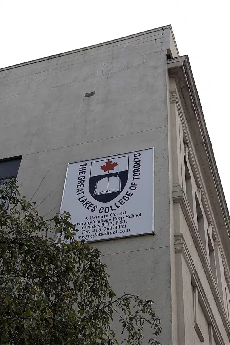SPR M9B1B8, Toronto 5