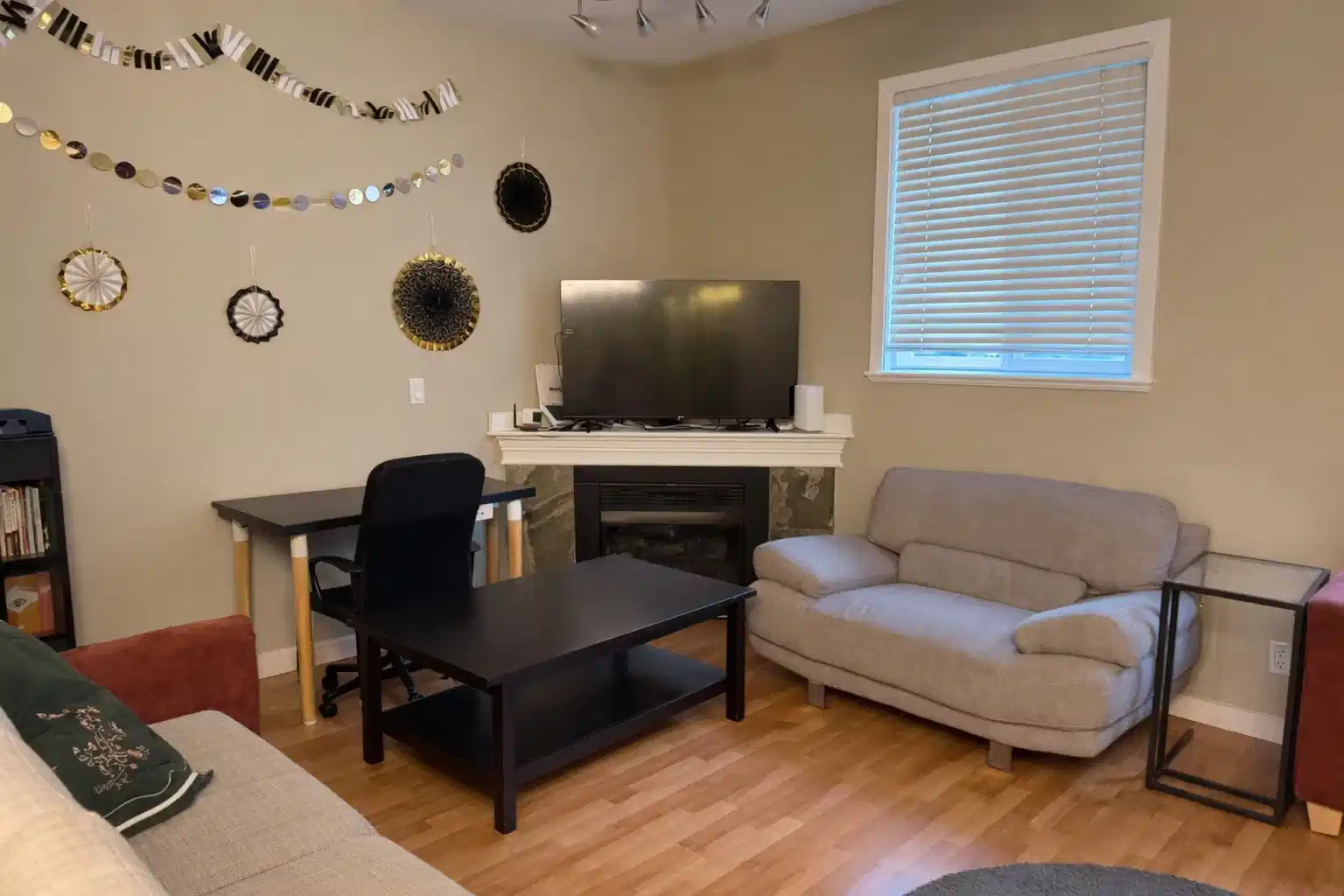 SPR V3R1M2, Surrey - Surrey, Canada - Amenities