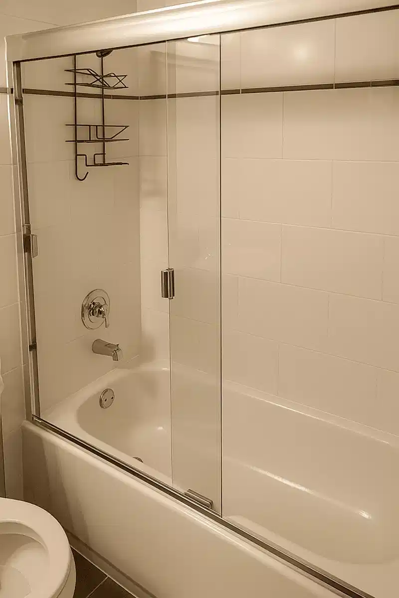 SPR V3W2P2, Surrey - Surrey, Canada - Bathroom