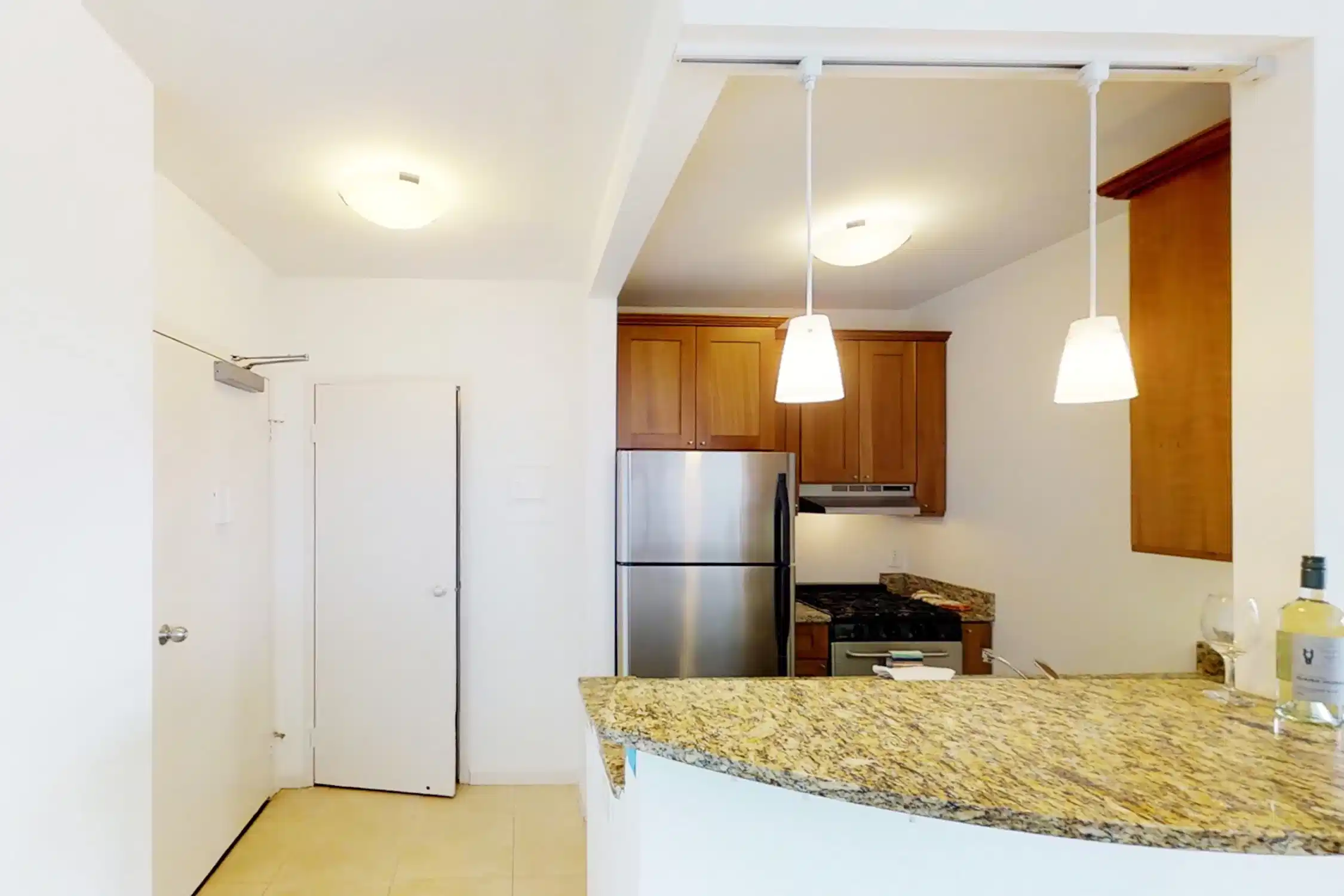 Exterior?w=400&h=260&fit=crop&q=40&auto=format&trim=auto