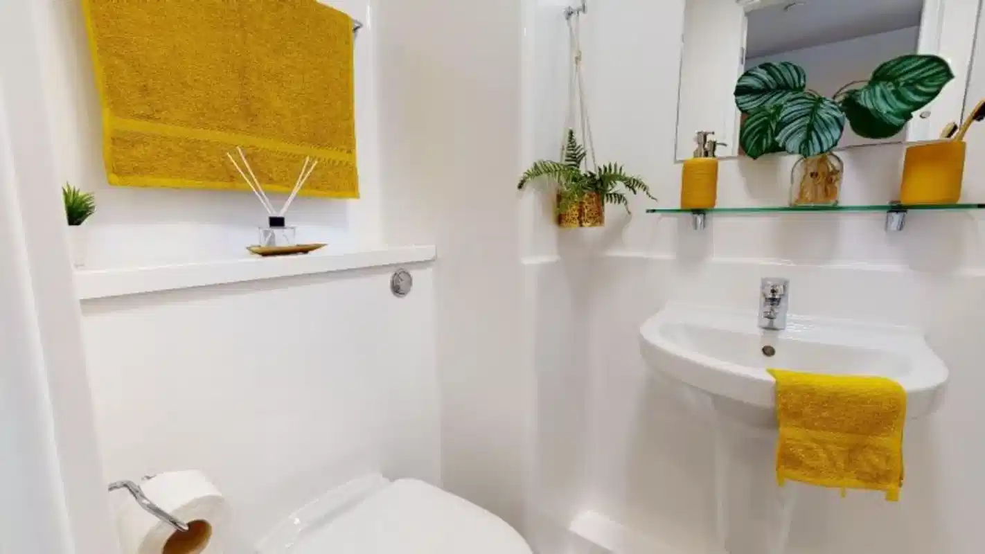 Amenities?w=400&h=260&fit=crop&q=40&auto=format&trim=auto