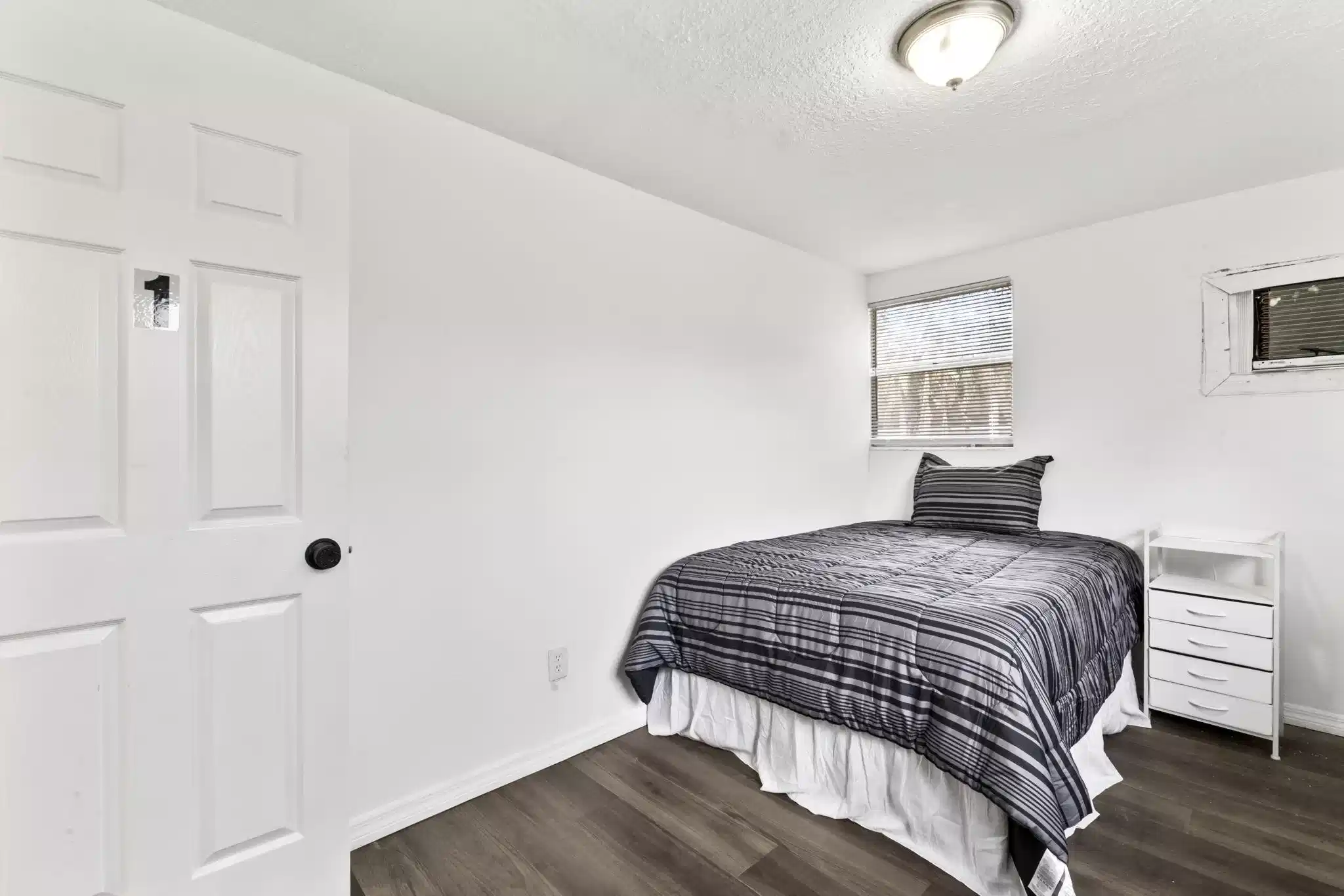 PDP 32209, Jacksonville - Jacksonville, Florida, United States - #42653: Room in 2 Bed 2 Bath - Bedroom