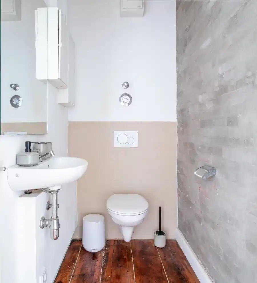 Room in 5 Bedroom 1 Bathroom | Alfons 3 Jumbo