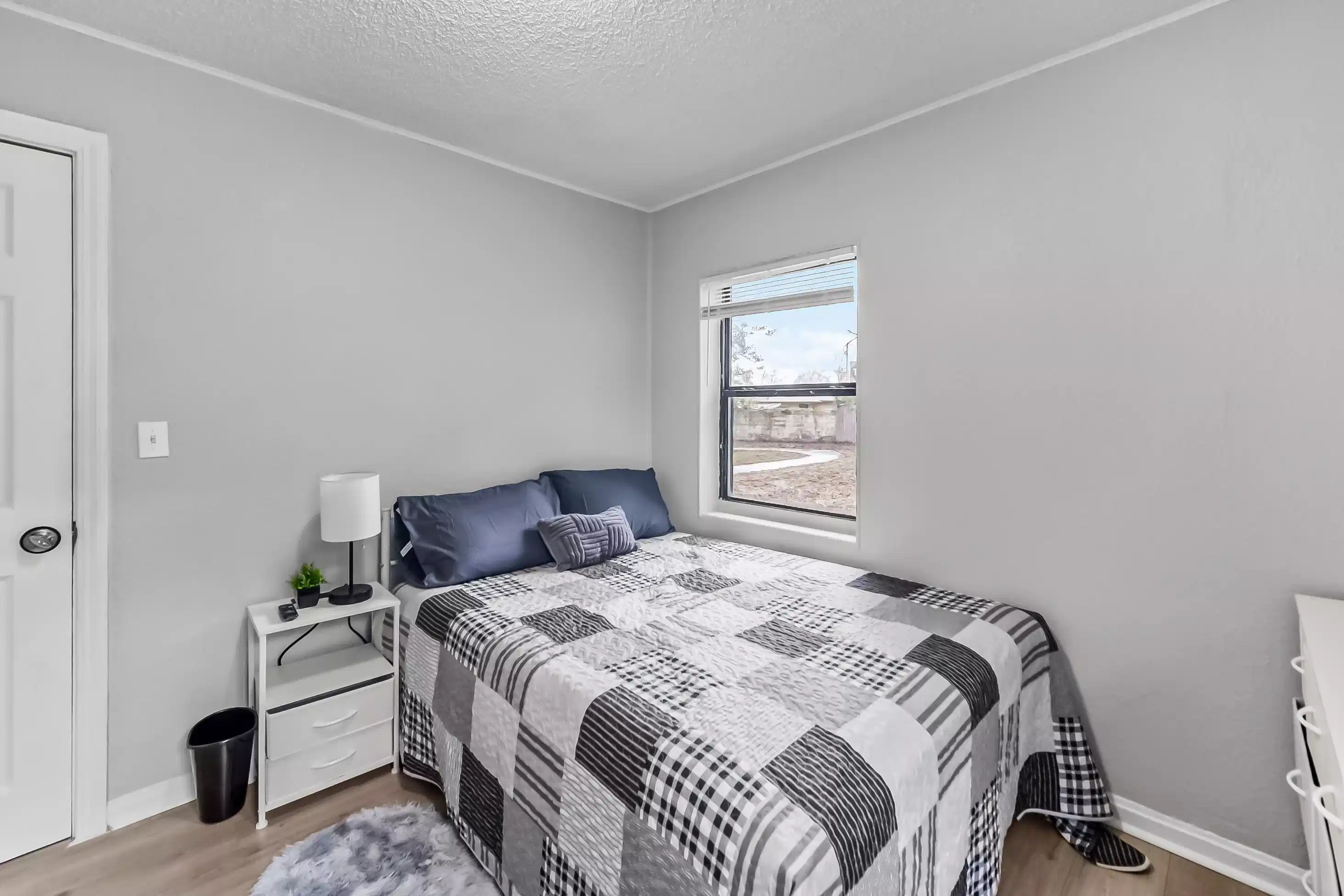 PDP 32208, Jacksonville - Jacksonville, Florida, United States - #40358: Room in 7 Bed 2 Bath - Bedroom