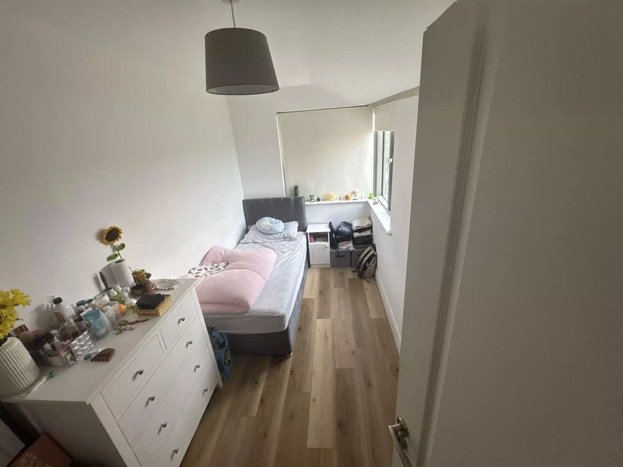 Room in a 7 Bedroom Apartment, 1 Linn Bheag, Rahoon Rd, Galway H91 236W - Galway, Ireland - 7 Bedroom 3 Bathroom Apartment - Bedroom