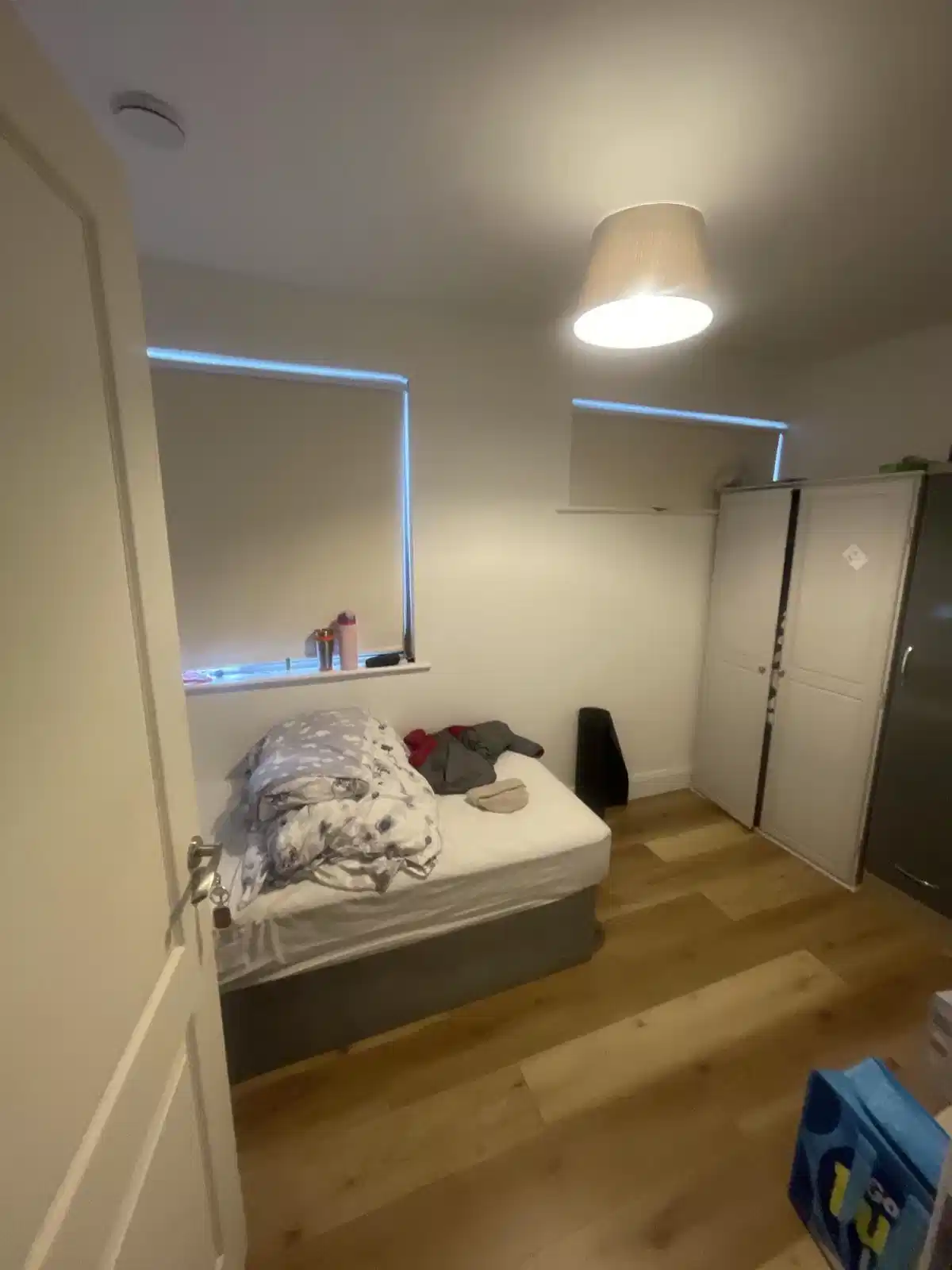 7 Bedroom 3 Bathroom Apartment - Bedroom?w=400&h=260&fit=crop&q=40&auto=format&trim=auto