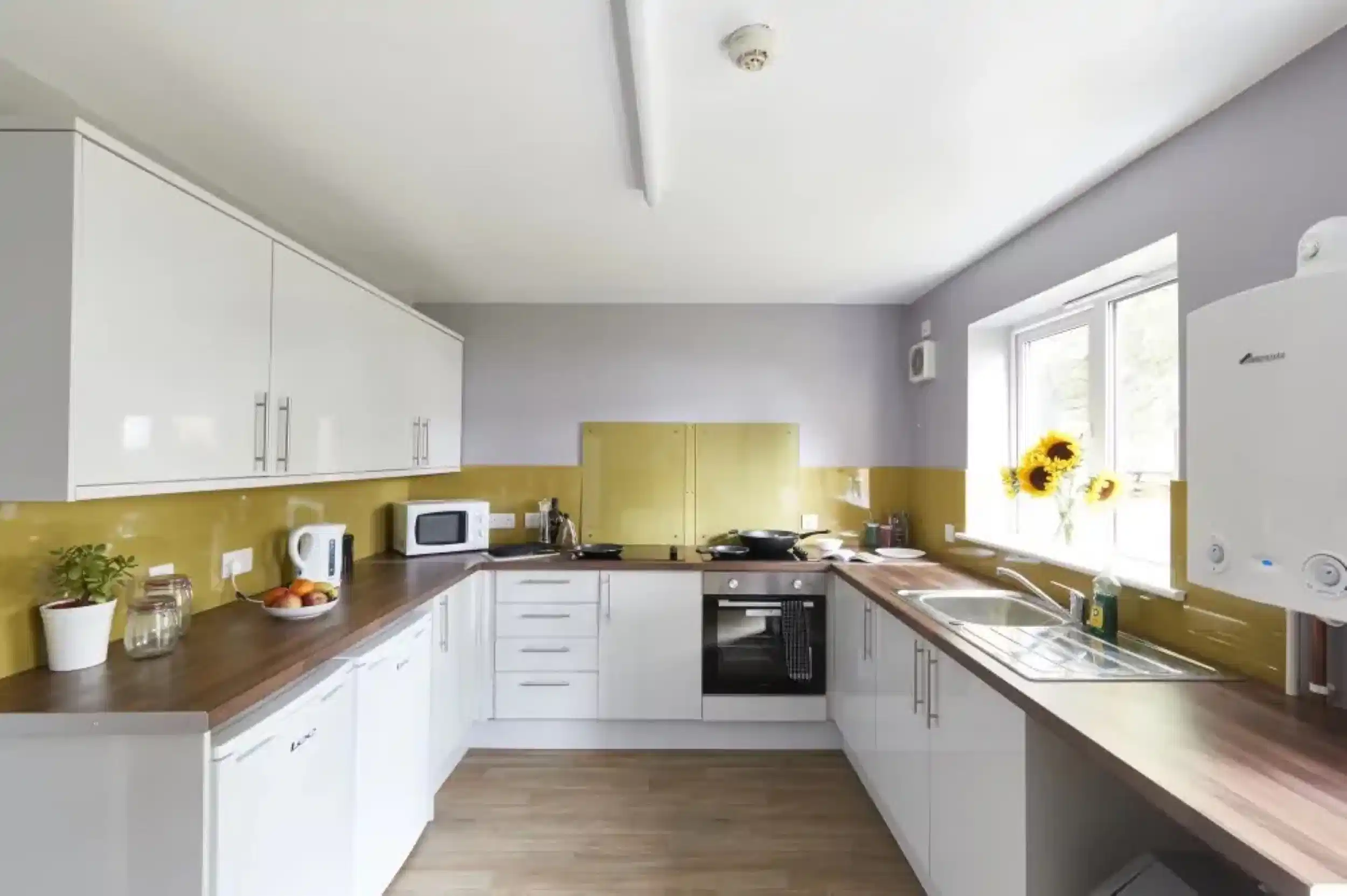 15 Brookside, Derby - Derby, England, United Kingdom - Kitchen