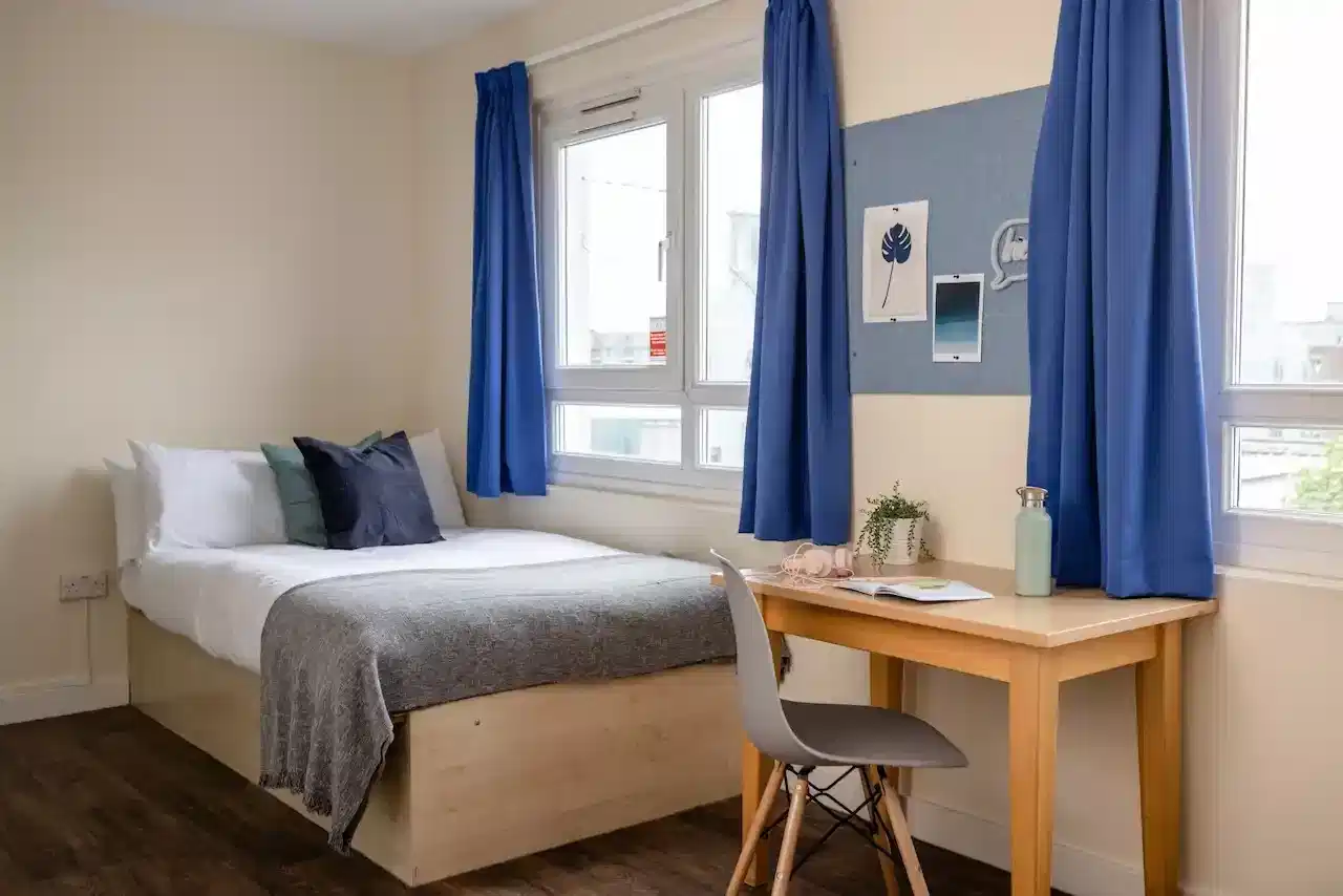 Gold Plus Studio - Bedroom
