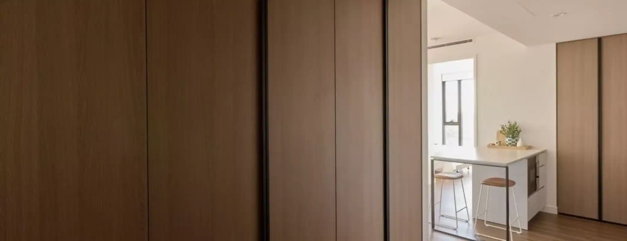 Common Area?w=400&h=260&fit=crop&q=40&auto=format&trim=auto