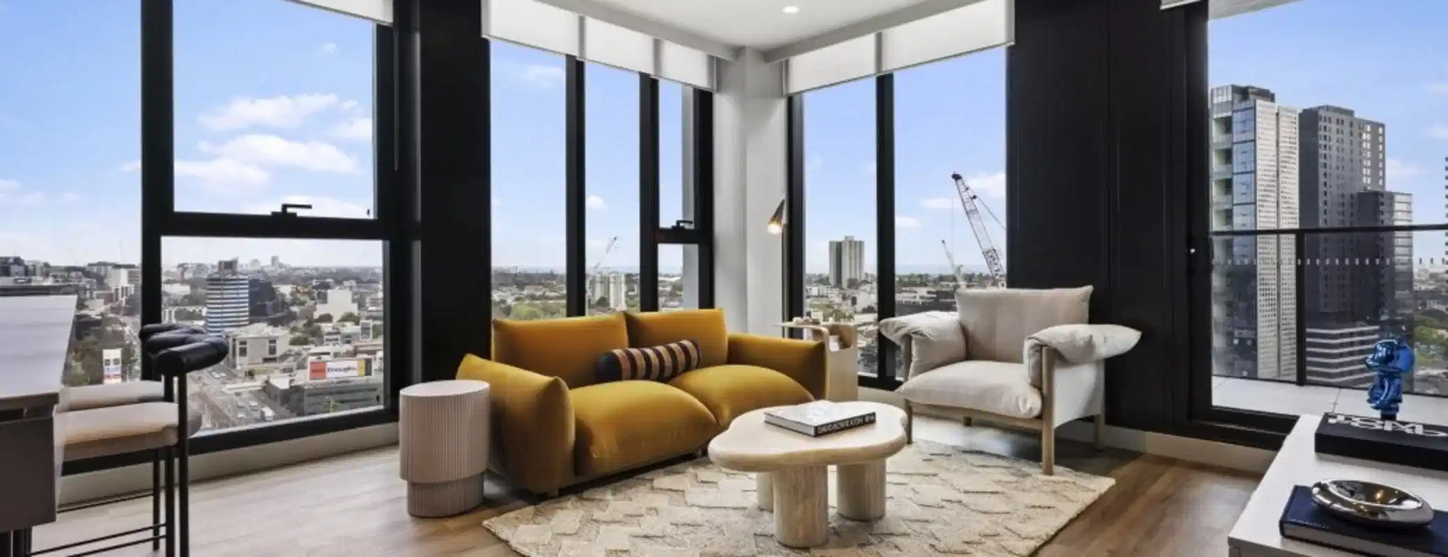 Exterior?w=400&h=260&fit=crop&q=40&auto=format&trim=auto