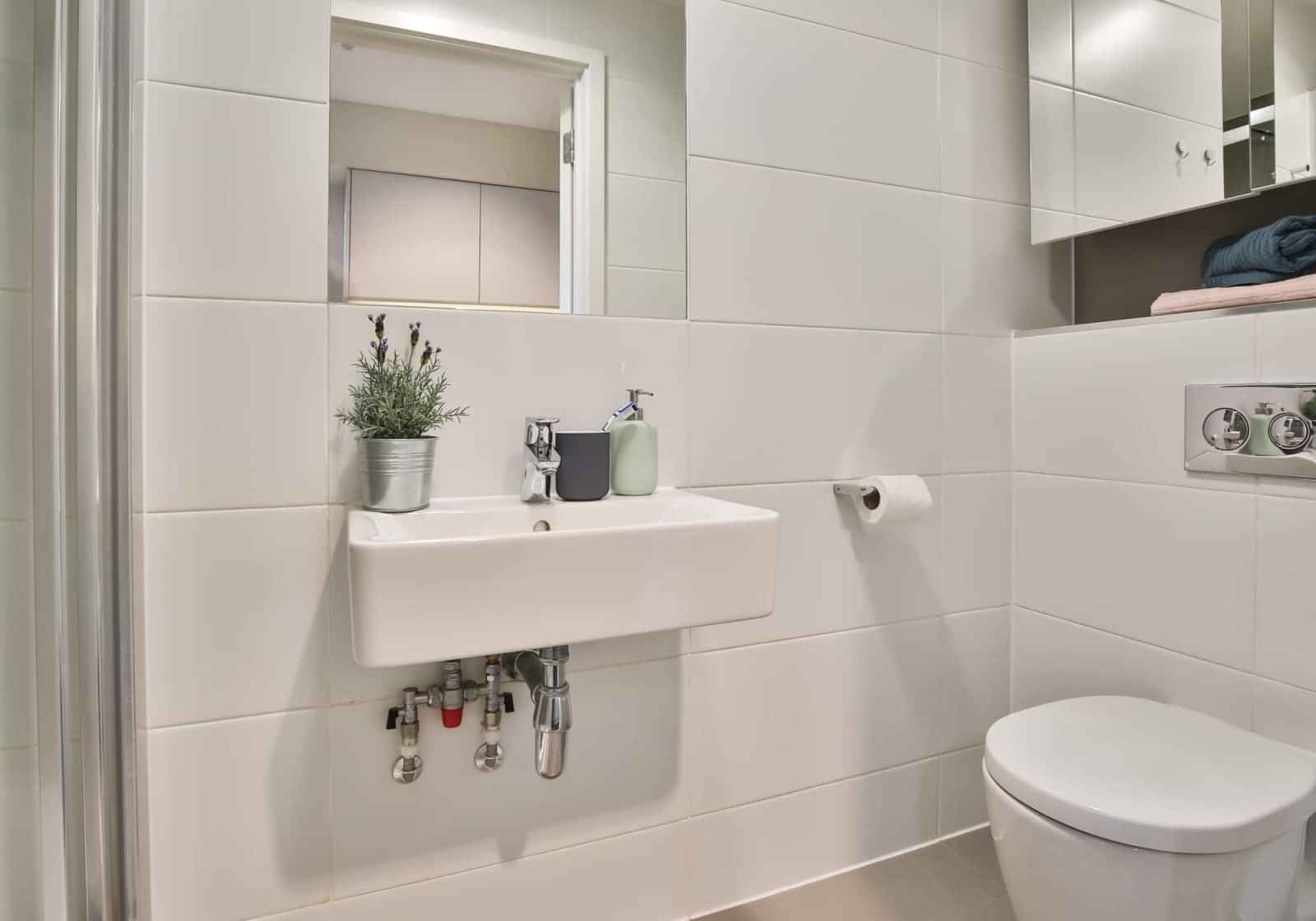 Common Area?w=400&h=260&fit=crop&q=40&auto=format&trim=auto