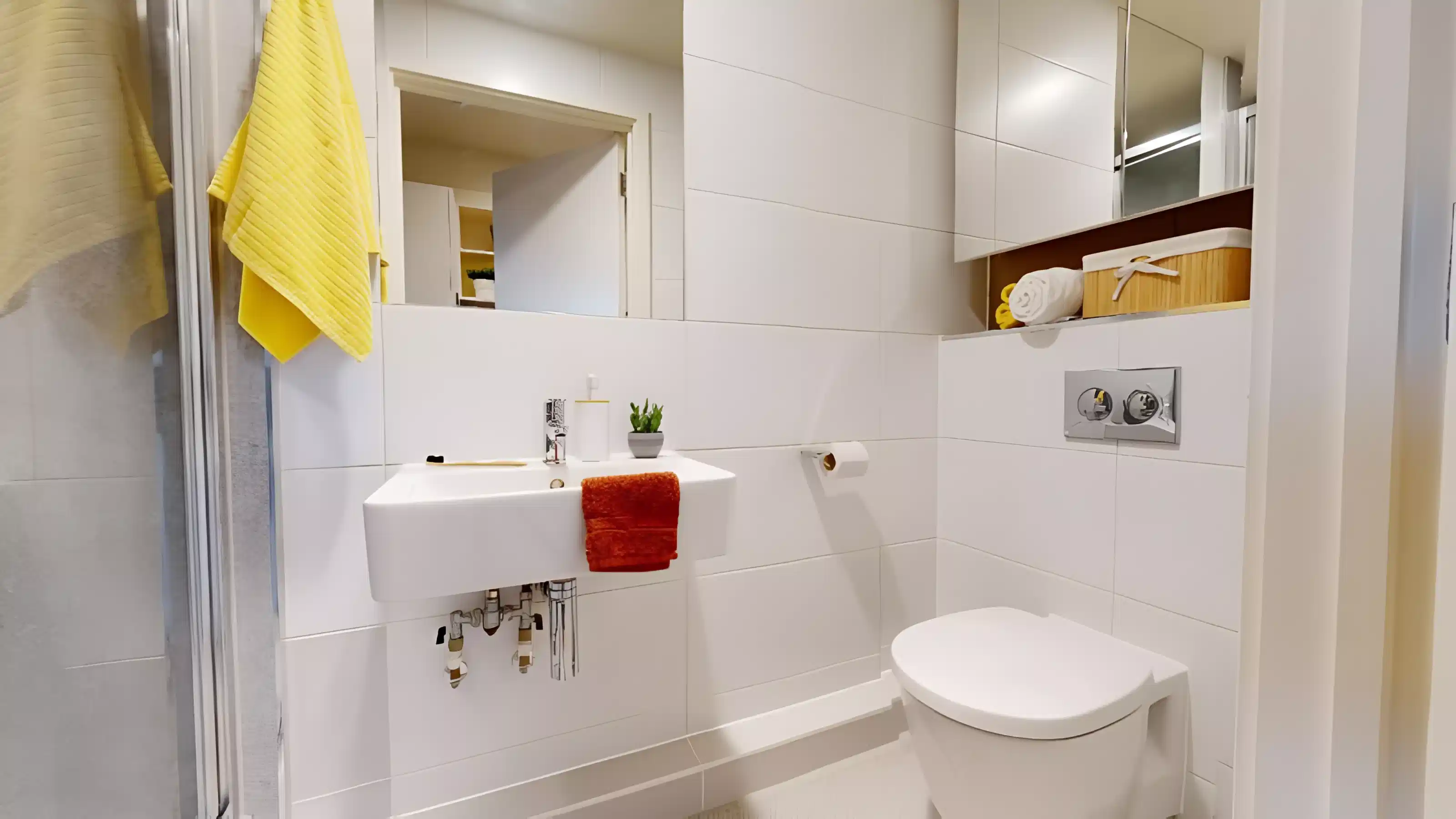 Common Area?w=400&h=260&fit=crop&q=40&auto=format&trim=auto