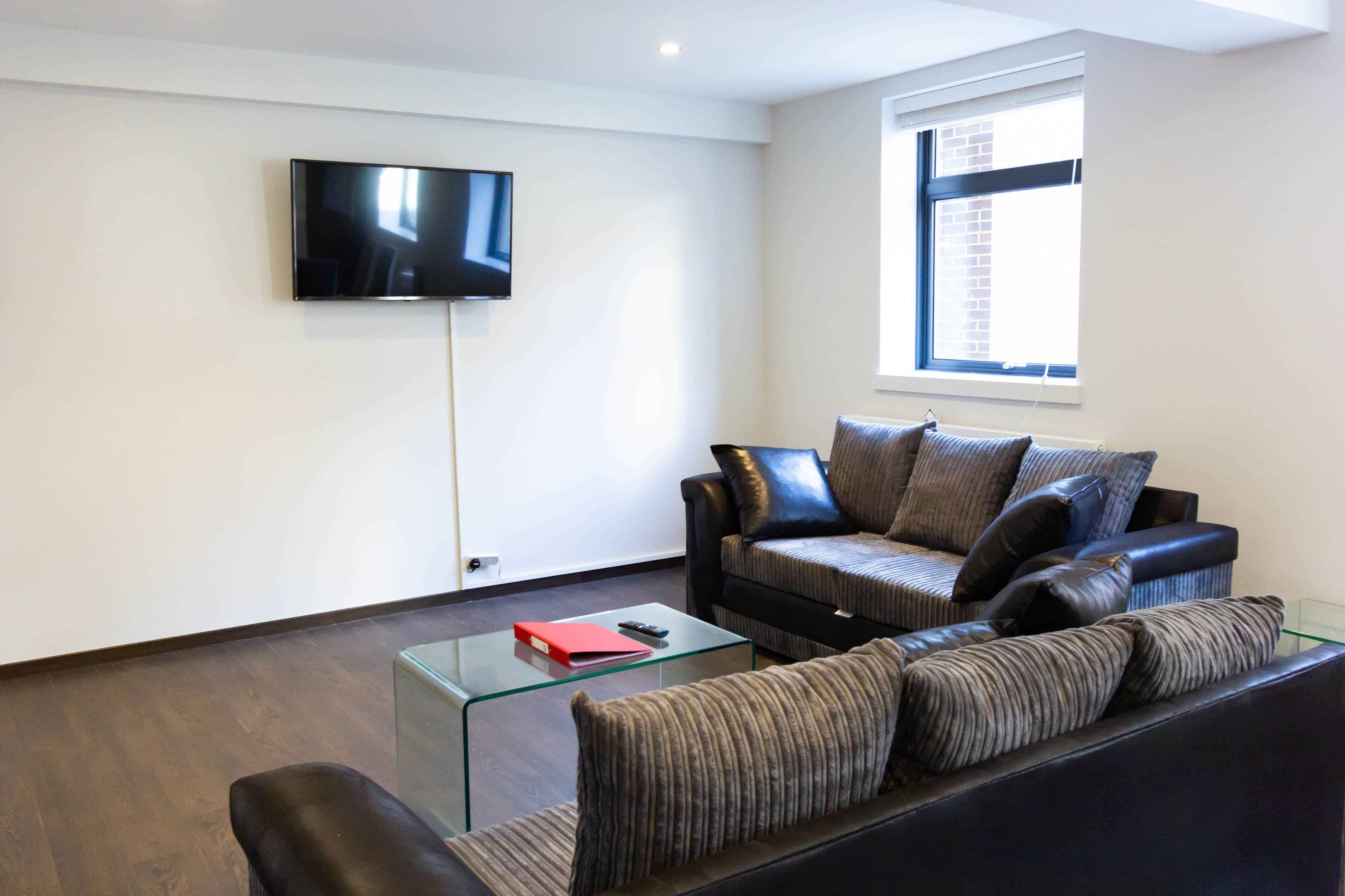 AES Aldgate, London - London, England, United Kingdom - Amenities