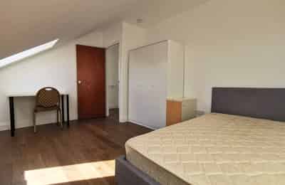 6 Bedroom 5 Bathroom Apartment - Bedroom?w=400&h=260&fit=crop&q=40&auto=format&trim=auto
