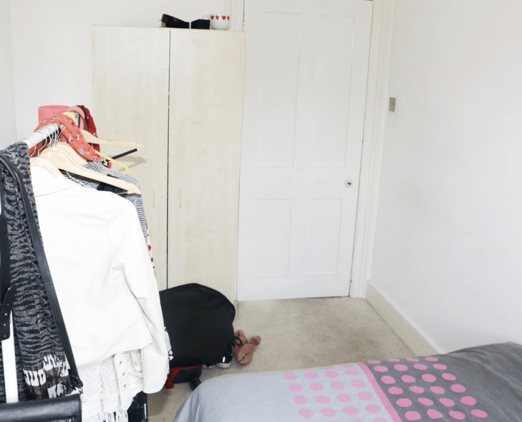 Kitchen?w=400&h=260&fit=crop&q=40&auto=format&trim=auto