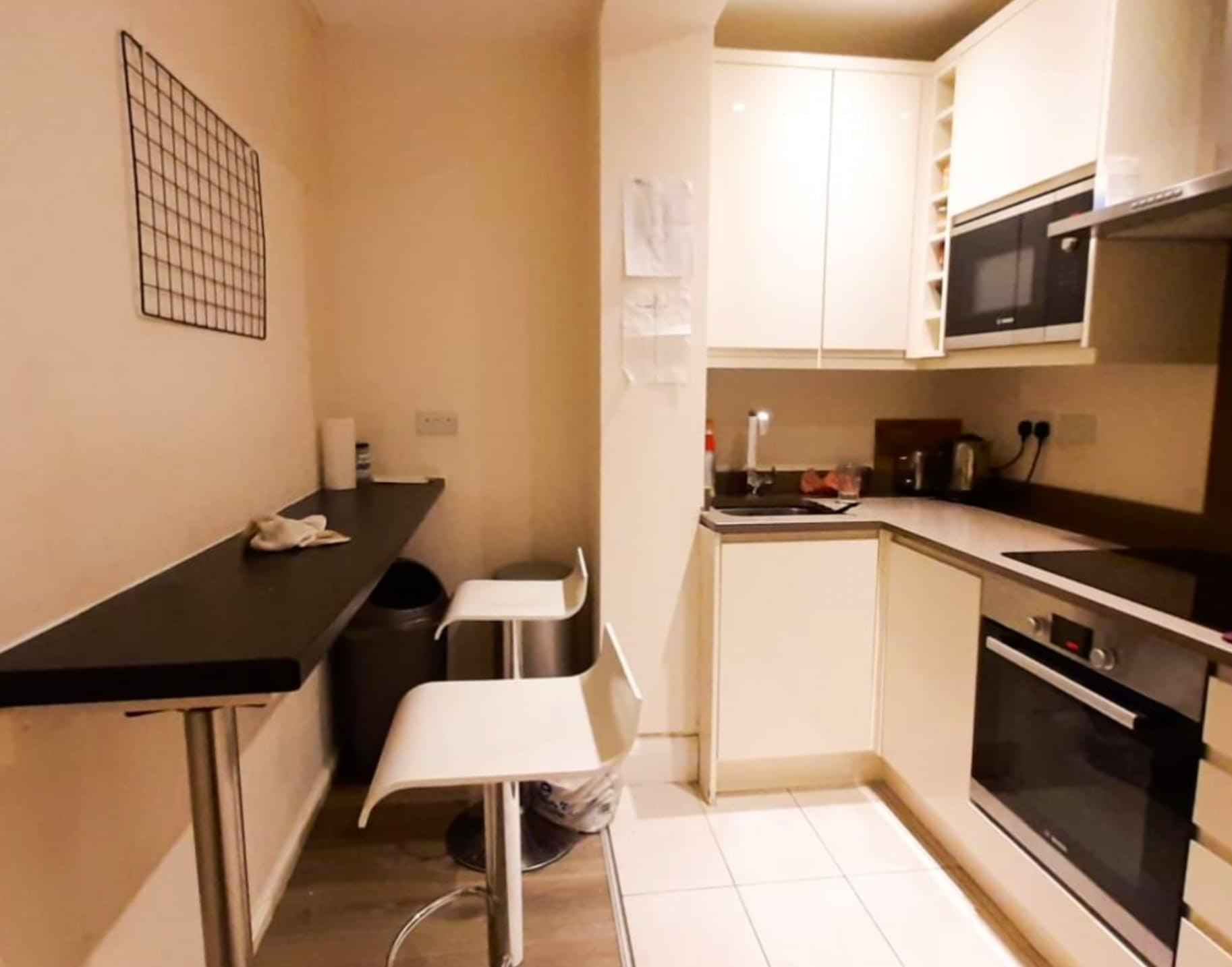 160 Tachbrook Street, London - London, England, United Kingdom - 3 Bed Apartment - Kitchen