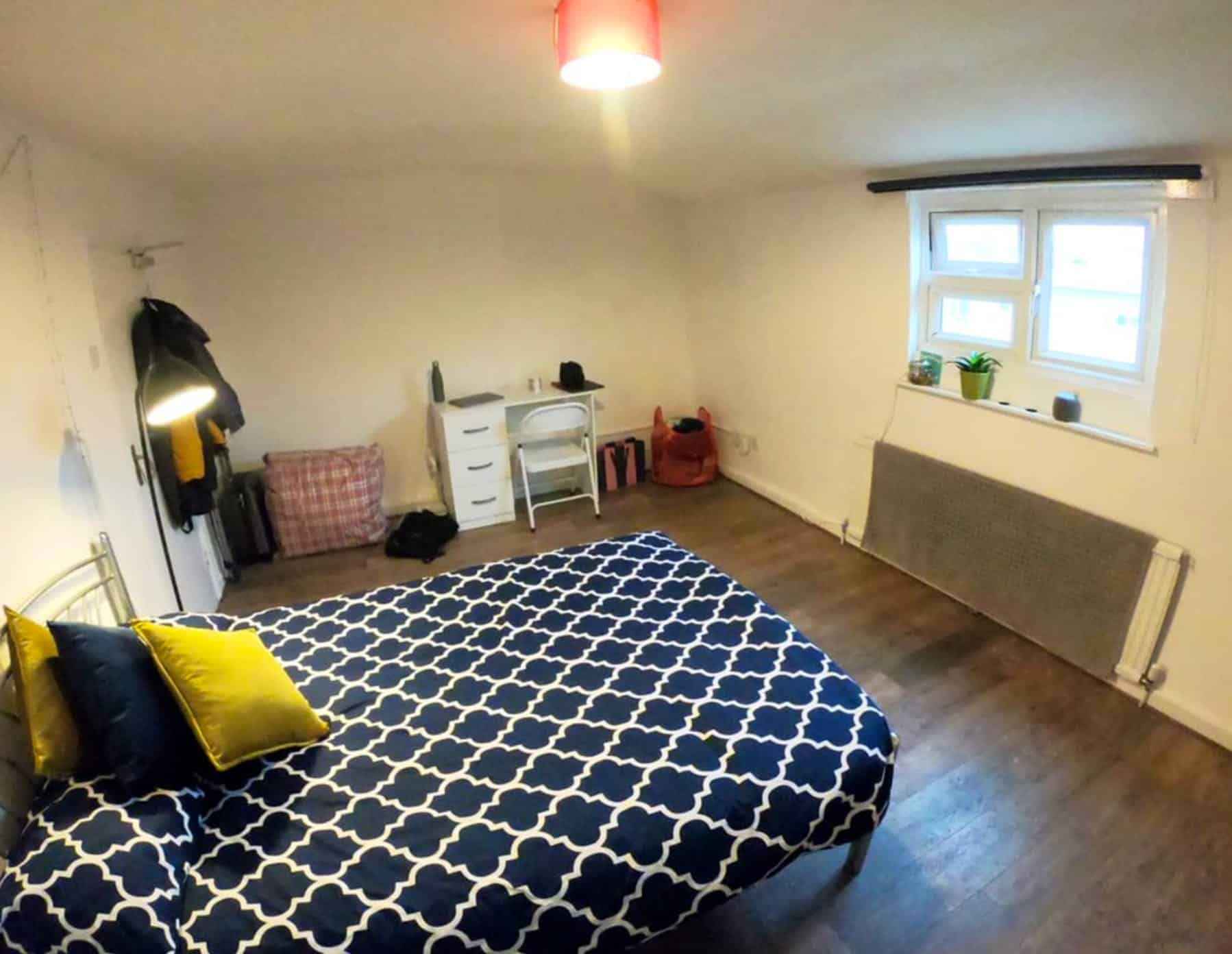 Kitchen?w=400&h=260&fit=crop&q=40&auto=format&trim=auto