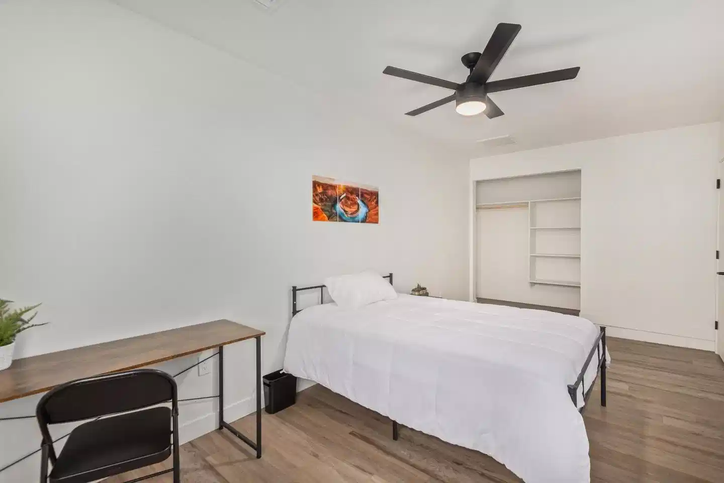 PDP 85303, Glendale - Glendale, Arizona, United States - #24516: Room in 10 Bed 3 Bath - Bedroom