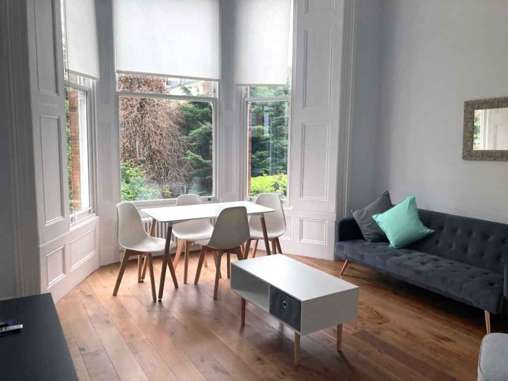 Common Area?w=400&h=260&fit=crop&q=40&auto=format&trim=auto