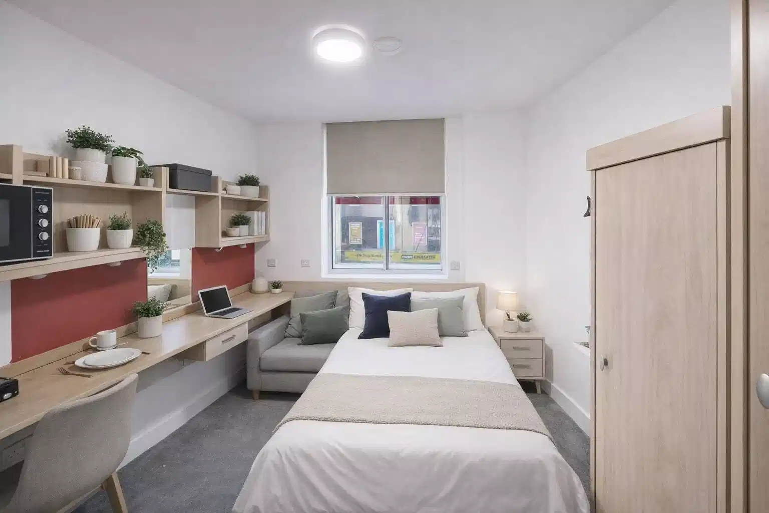 Common Area?w=400&h=260&fit=crop&q=40&auto=format&trim=auto