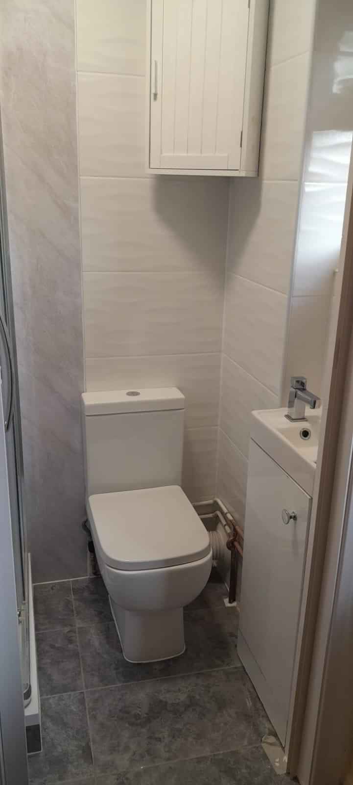 Stanwell Road TW14, London - London, England, United Kingdom - 3 Bedroom Apartment - Bathroom