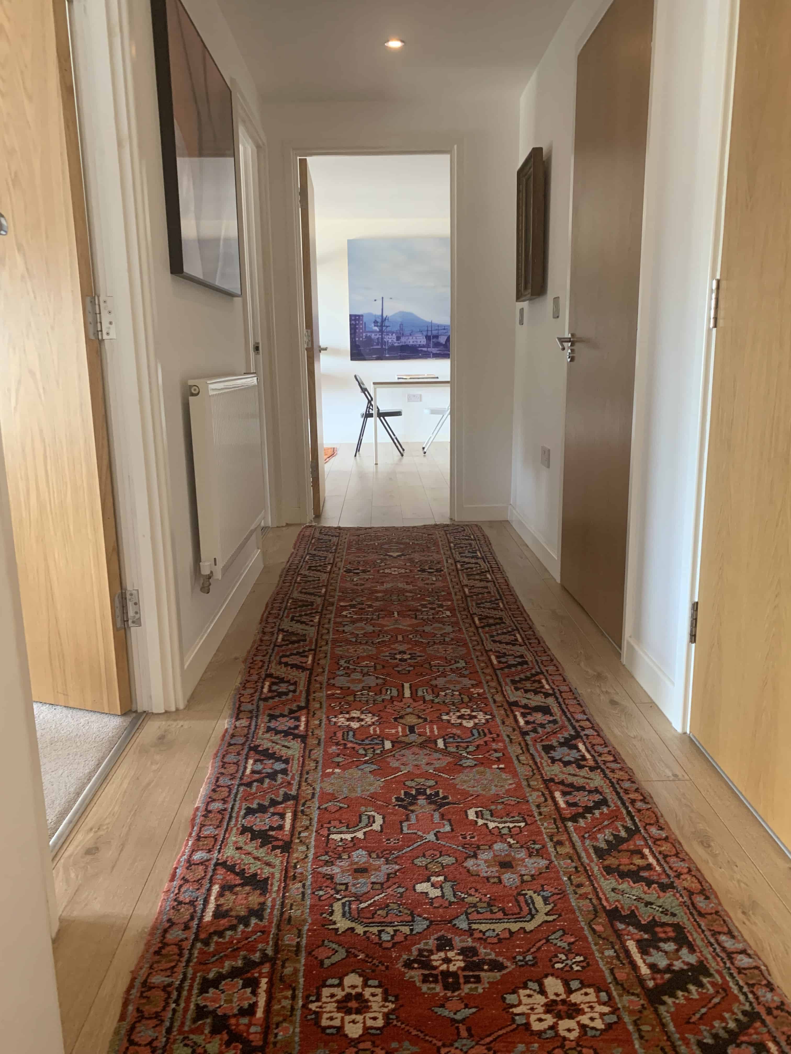 Common Area?w=400&h=260&fit=crop&q=40&auto=format&trim=auto