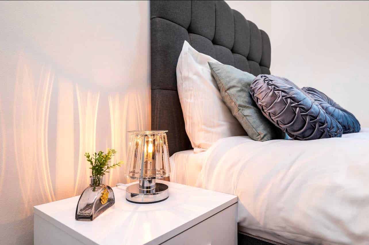 Kitchen?w=400&h=260&fit=crop&q=40&auto=format&trim=auto