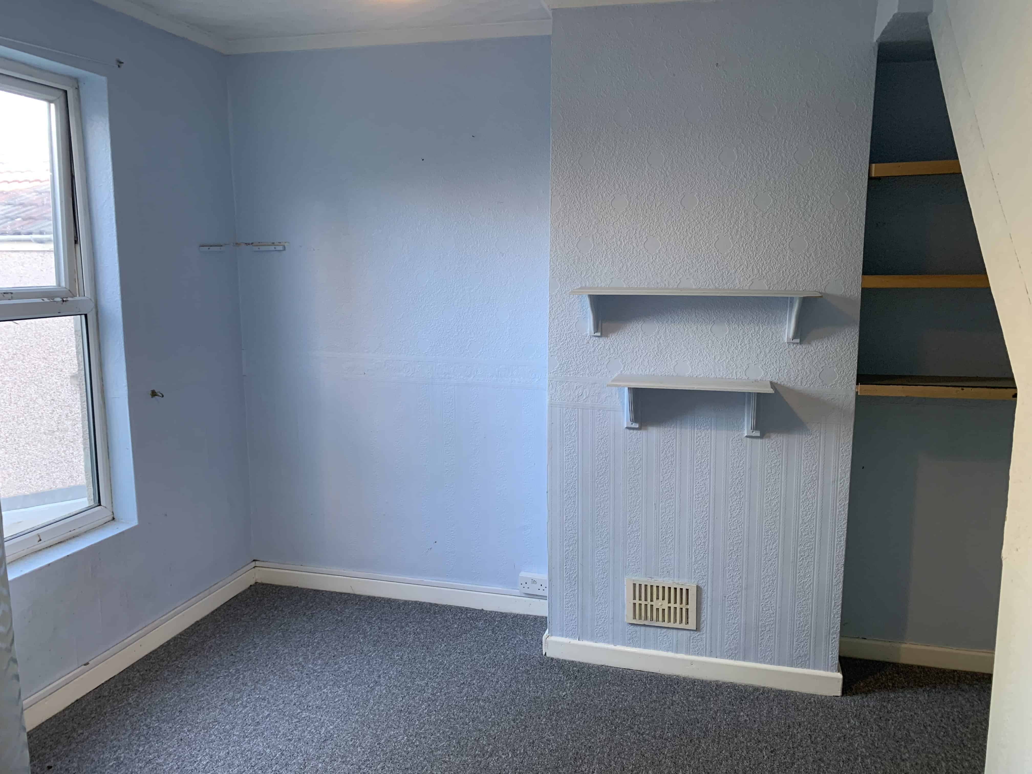 180 Downend Road, Bristol - Bristol, England, United Kingdom - Room