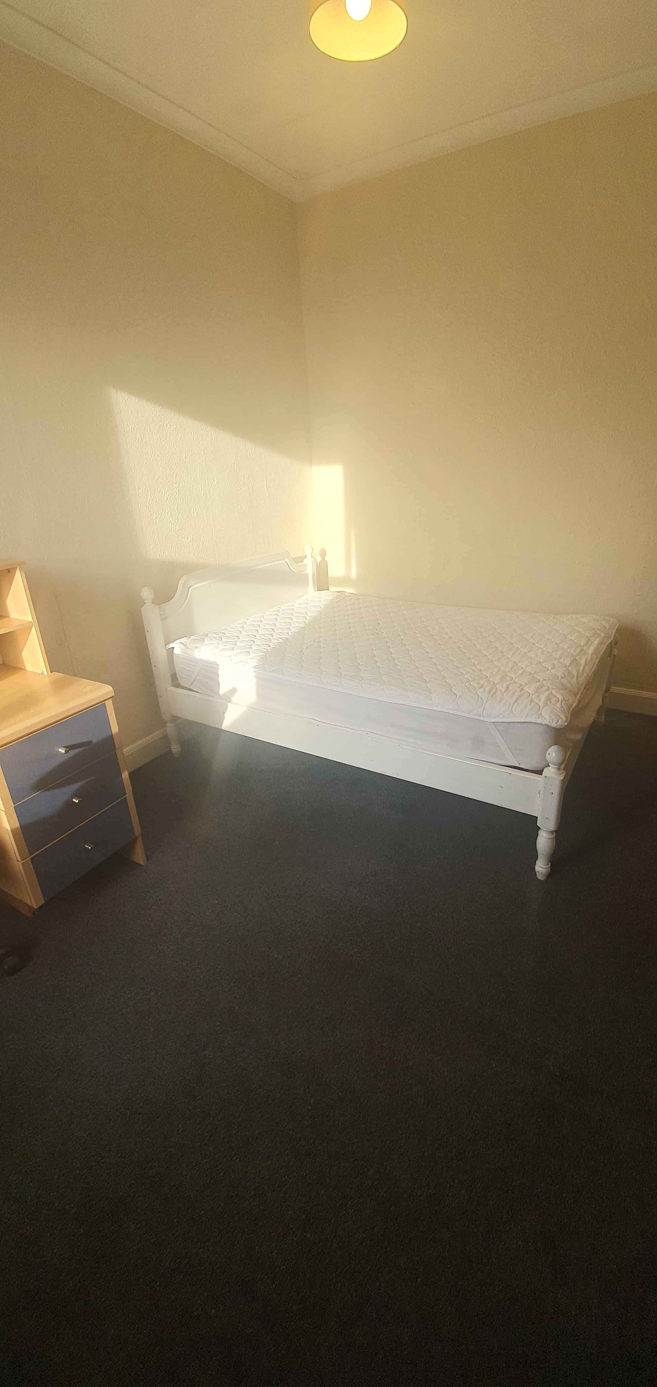 Kitchen?w=400&h=260&fit=crop&q=40&auto=format&trim=auto