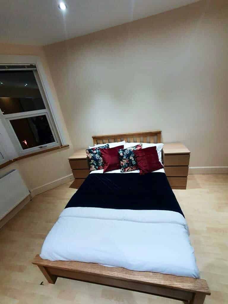 Common Area?w=400&h=260&fit=crop&q=40&auto=format&trim=auto