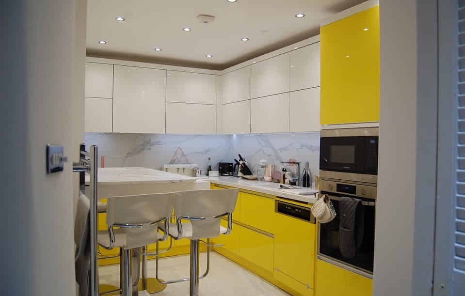 Common Area?w=400&h=260&fit=crop&q=40&auto=format&trim=auto