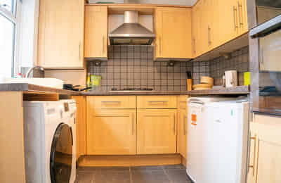 Newsham Road LA1, Lancaster - Lancaster, England, United Kingdom - 3 Bedroom 1 Bathroom Apartment - Kitchen