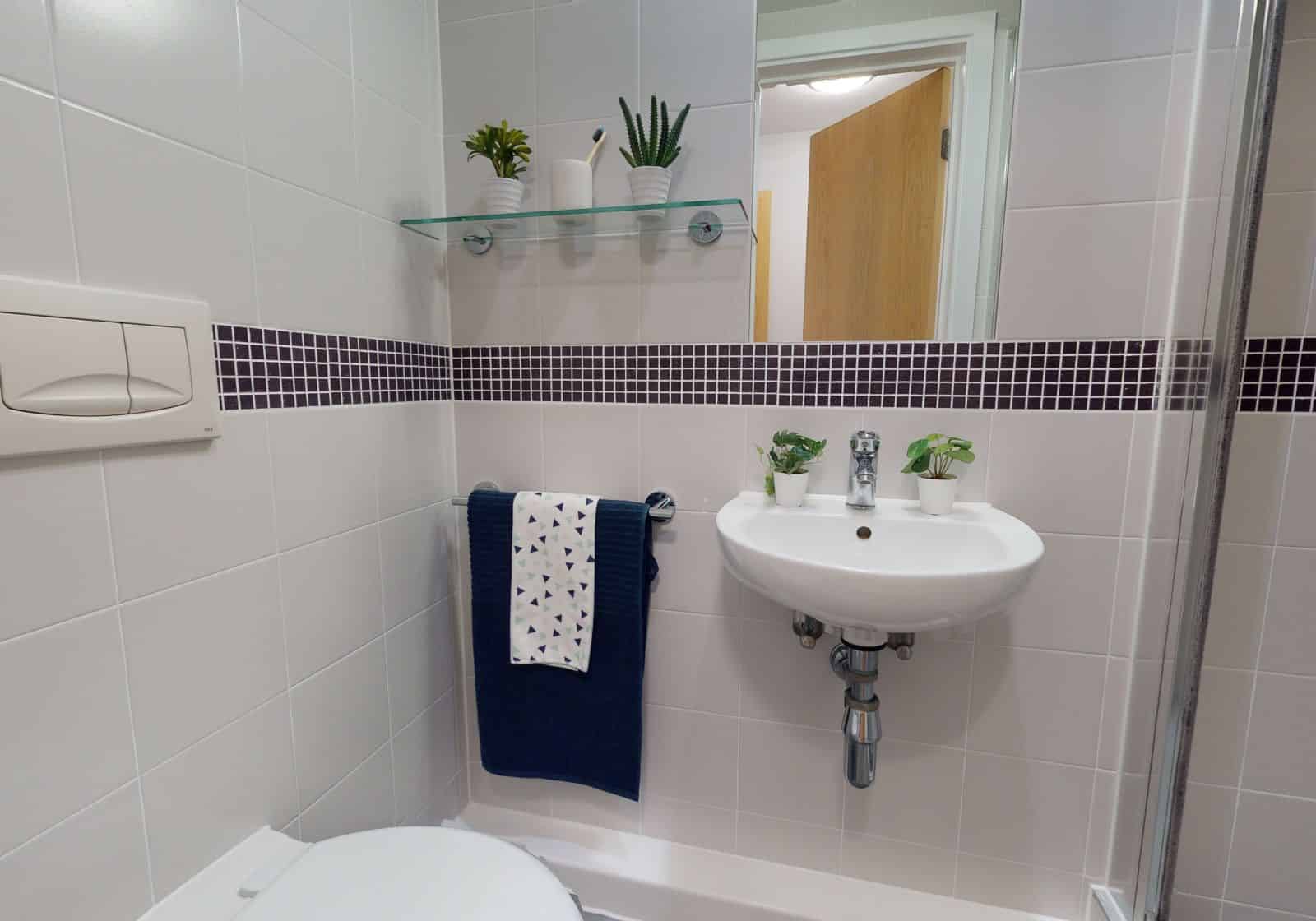 Amenities?w=400&h=260&fit=crop&q=40&auto=format&trim=auto