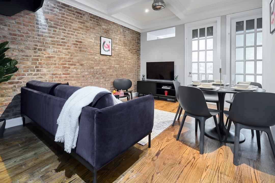W 123rd St, New York - New York City, New York, United States - Amenities