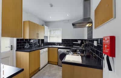 19C Bower Road, Sheffield - Sheffield, England, United Kingdom - Kitchen