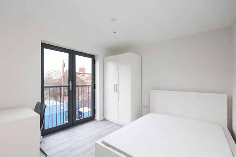 4 Well Meadow Drive, Sheffield - Sheffield, England, United Kingdom - Bedroom
