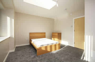 6 Well Meadow Drive, Sheffield - Sheffield, England, United Kingdom - Bedroom
