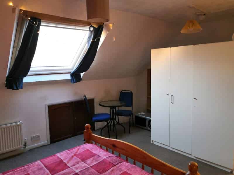 15 Collins Street, Bristol - Bristol, England, United Kingdom - Amenities