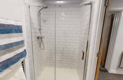566D Fishponds Road, Bristol - Bristol, England, United Kingdom - Bathroom