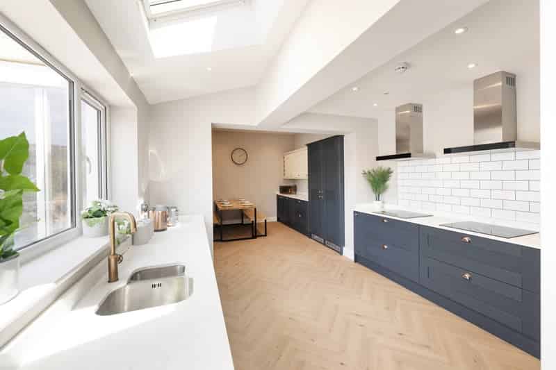 Bath Road BS4, Bristol - Bristol, England, United Kingdom - 8 Bedroom 3 Bathroom Apartment - Kitchen